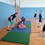Das sieht wahrscheinlich nicht nur anstrengend aus... (vergrößerte Bildansicht wird geöffnet)