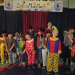 Ein ganz schön buter Haufen - unsere Clowns. (vergrößerte Bildansicht wird geöffnet)